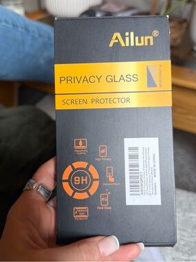 Ailun Privacy Glass Screen Protector - Black